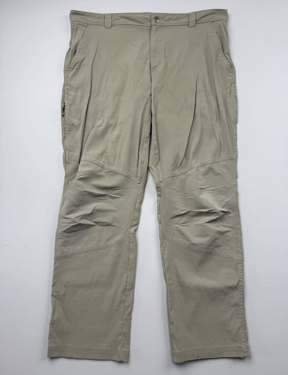 Columbia Pants Mens 38x30 Beige Khakis Lightweight Zip Pocket Straight Hiking